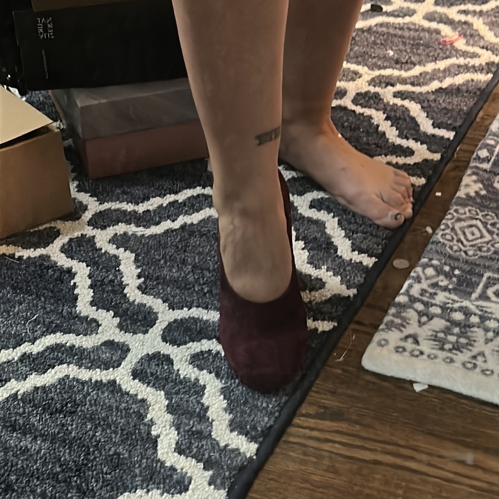NIB never worn plum suede Tory Burch shoes size 7.5 - Picture 6 of 7